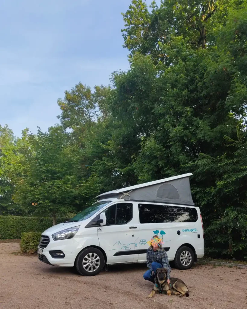 Loulouking outdoor